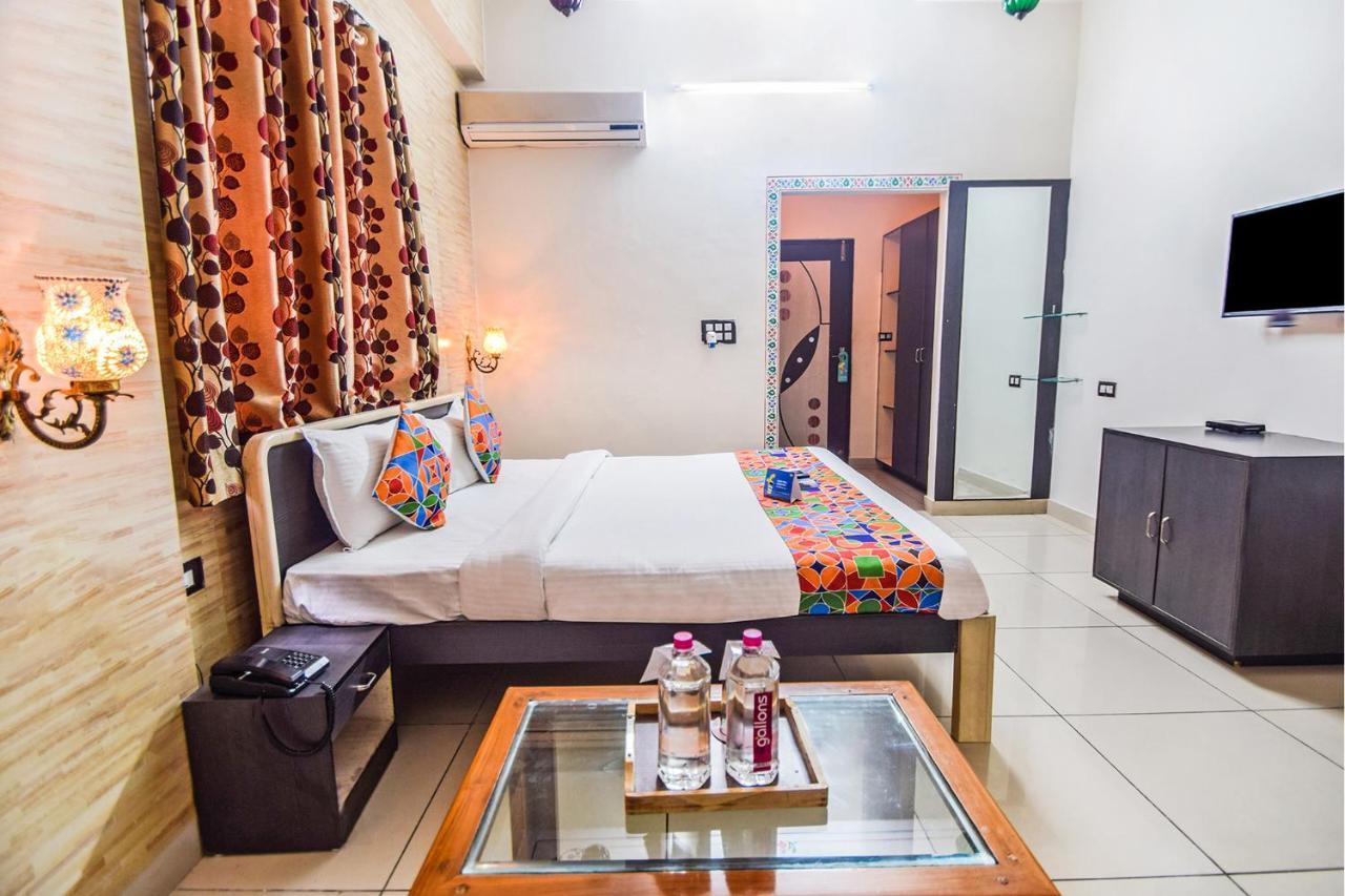 Fabhotel Everest International Udajpur Zewnętrze zdjęcie