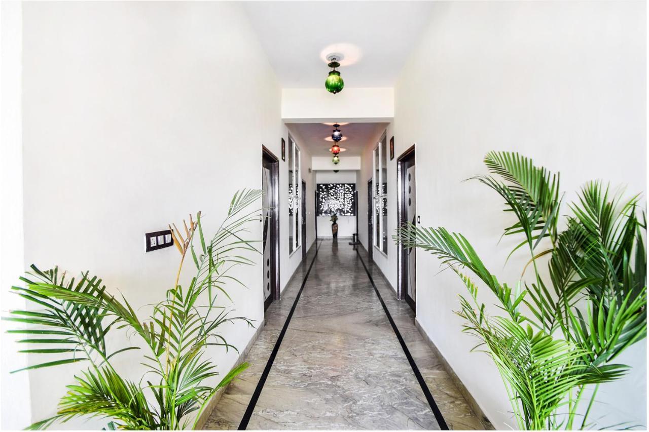 Fabhotel Everest International Udajpur Zewnętrze zdjęcie