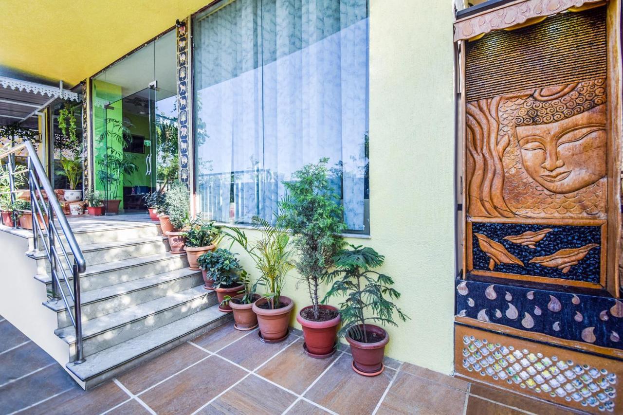 Fabhotel Everest International Udajpur Zewnętrze zdjęcie